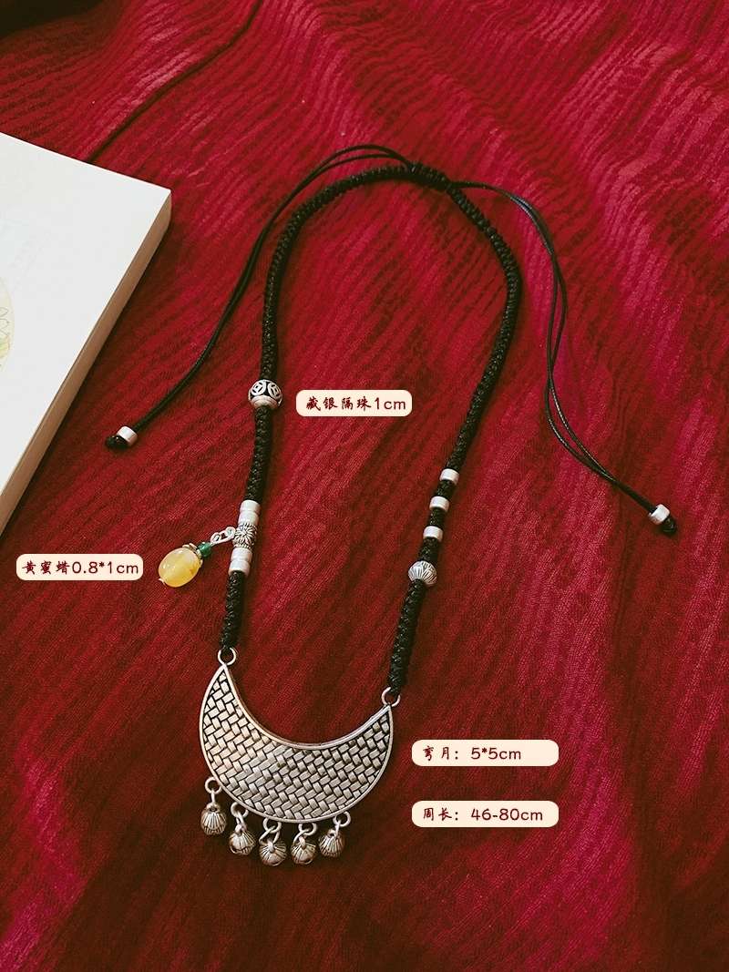 晶珀丽品牌复古仿银饰短款锁骨链女藏银蜜蜡项链毛衣链棉麻配饰挂件白底实物图