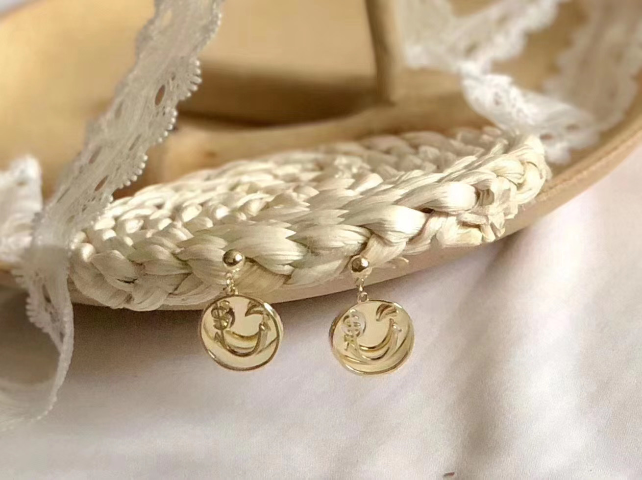Simple and cold style ear studs, retro and fashionable, high-end European and American earrings, Internet celebrity personality, temperament, creative and versatile earrings 5 Item Picture