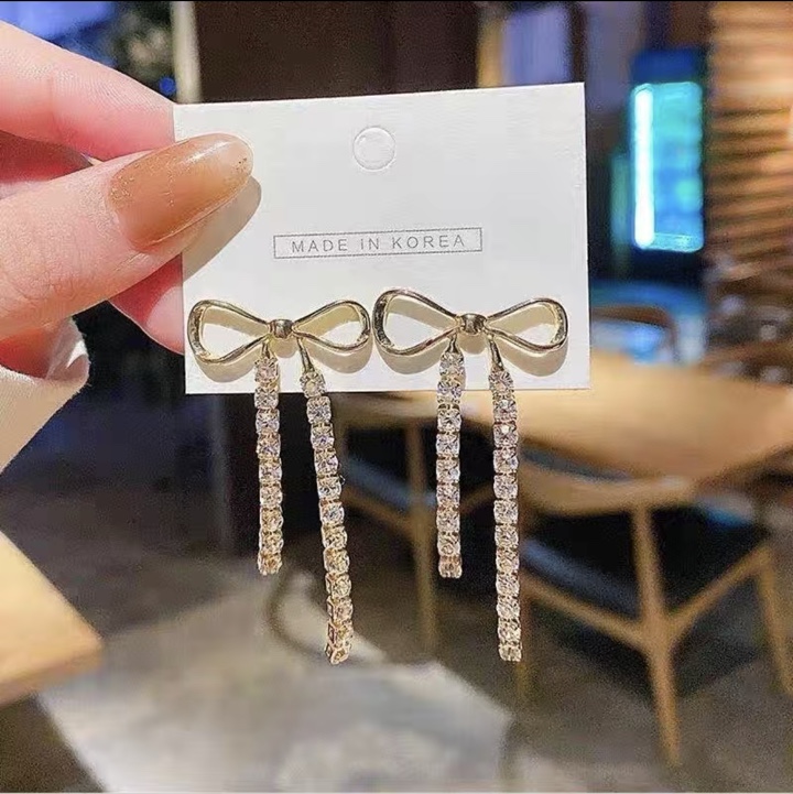Stud earrings 434