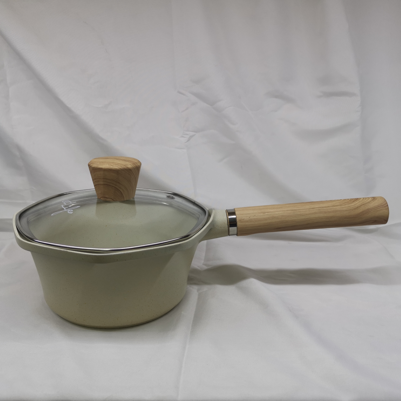 18cm star anise milk pot, high-end white