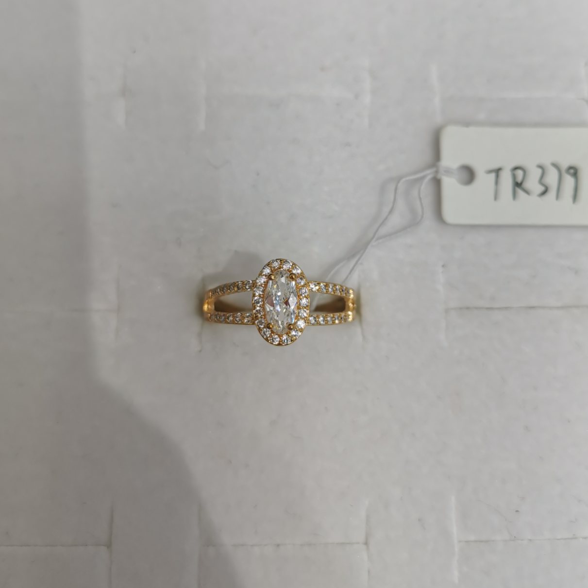Gold zircon ring