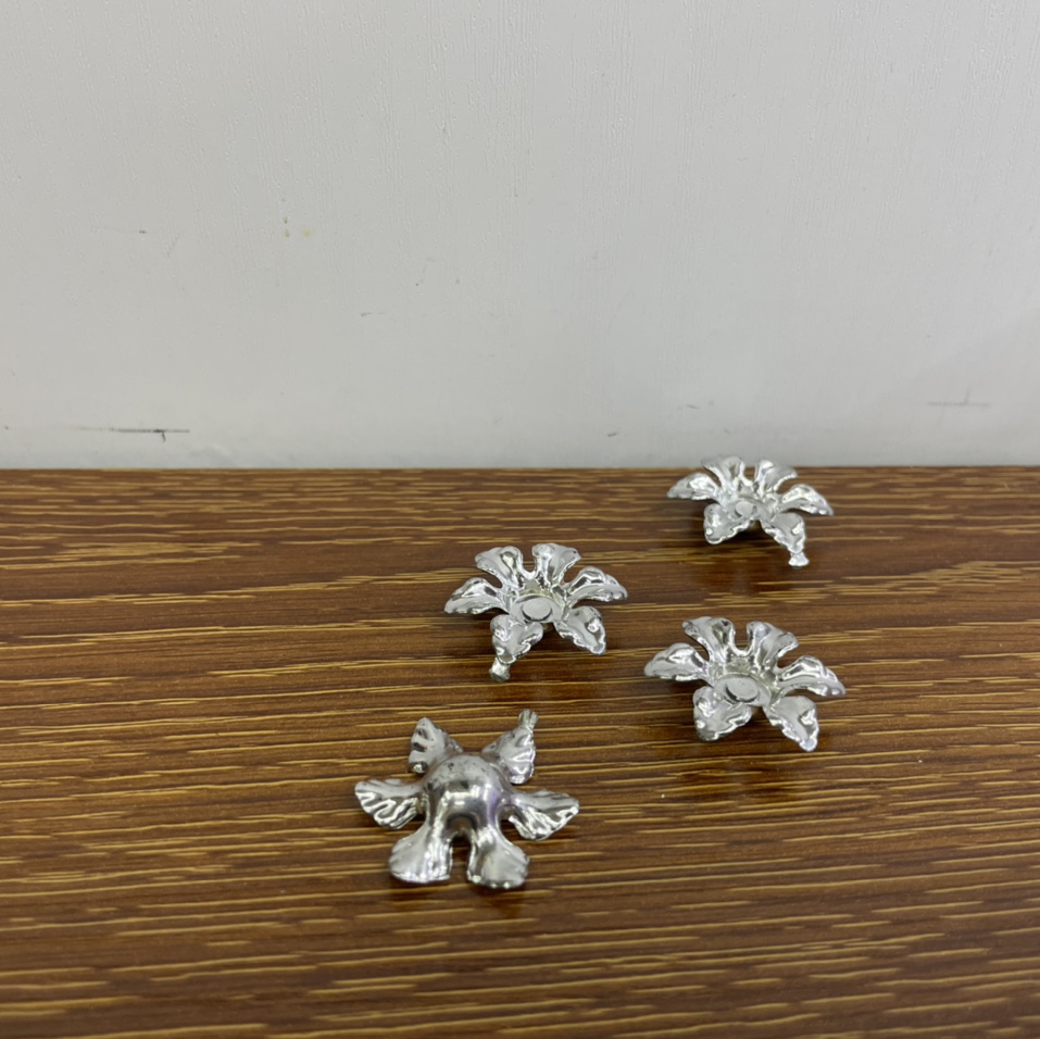 厂家直销创意婚庆用品塑料电镀喜糖盒收纳盒小花