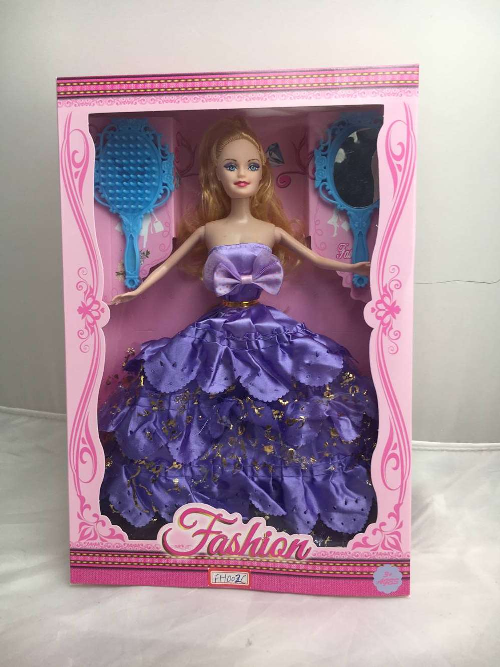 11.5-inch solid Barbie blue dress boxed doll Application Scenario