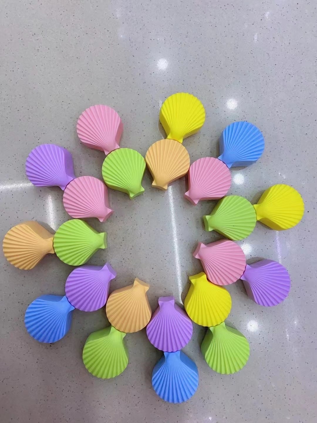 و 106 مروحة متوهجة Specification image