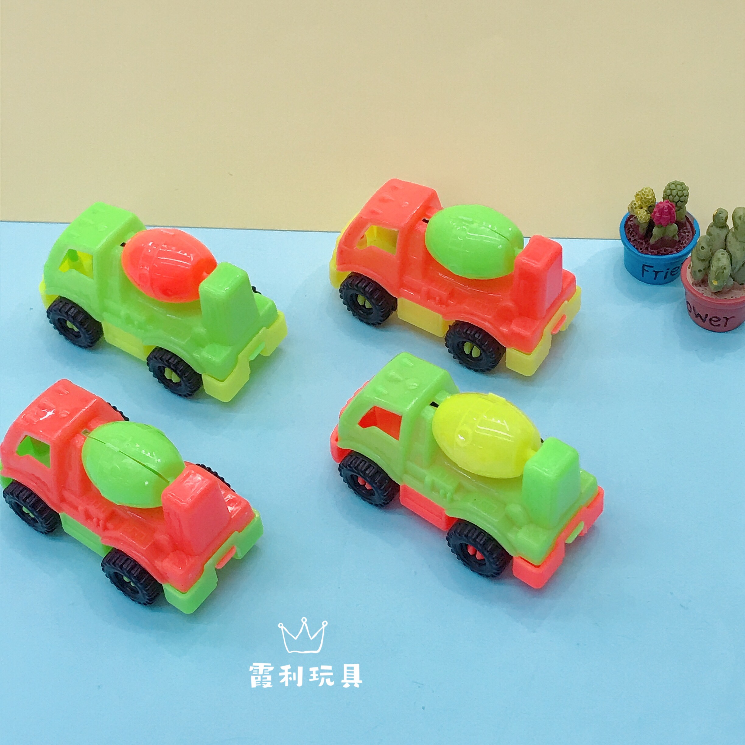 Sliding cement car, children's plastic toy, gift gacha details Picture