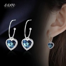 Stud earrings 442