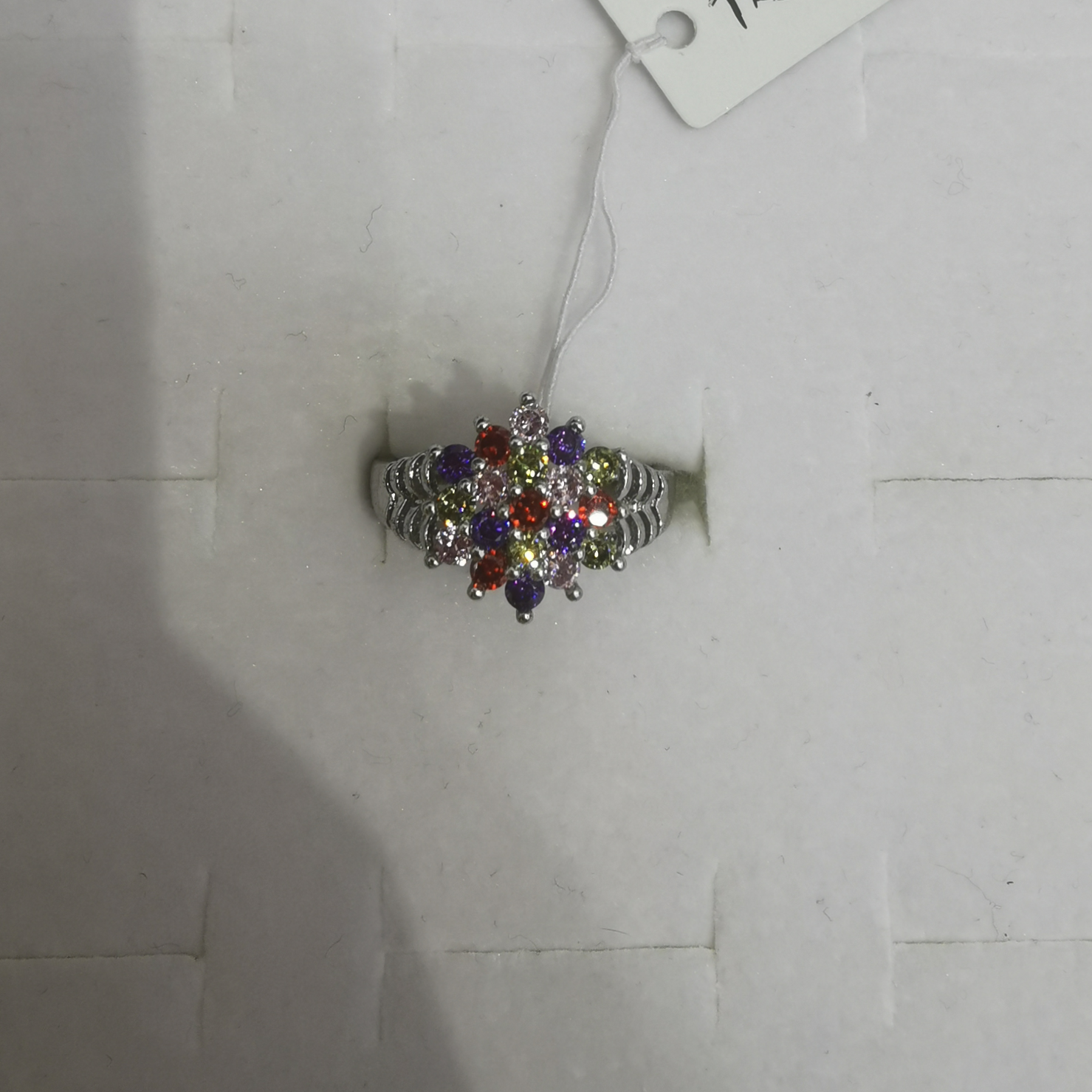 White zircon ring good looking copper zircon