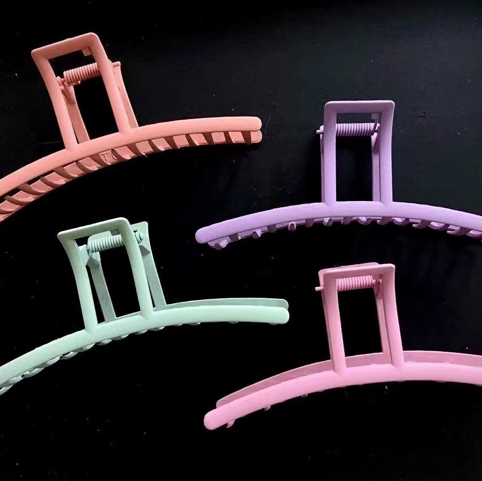 喷彩合金衣架大爪