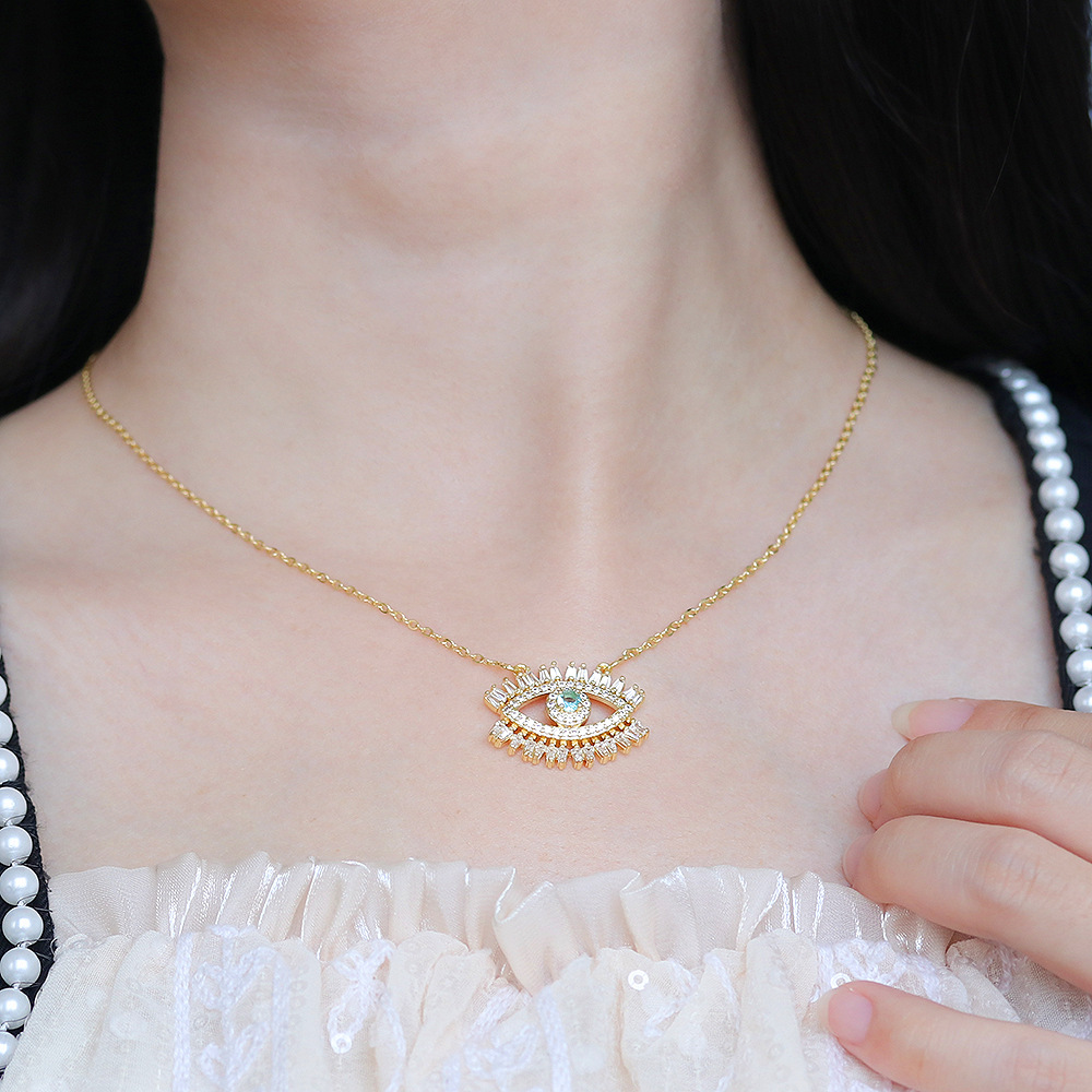 Cross-border Amazon European and American accessories, women's fashionable and simple gold-plated pendant jewelry, Devil's Eye Zircon necklace detail image 4