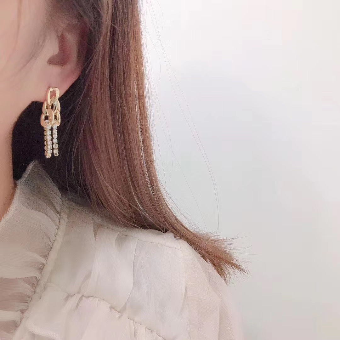 Flower stud earrings in candy colors, elegant and fashionable earrings, fairy-like forest style, super fairy-like, the same style of earrings as the Internet celebrities in 2021, 2 Application Scenario