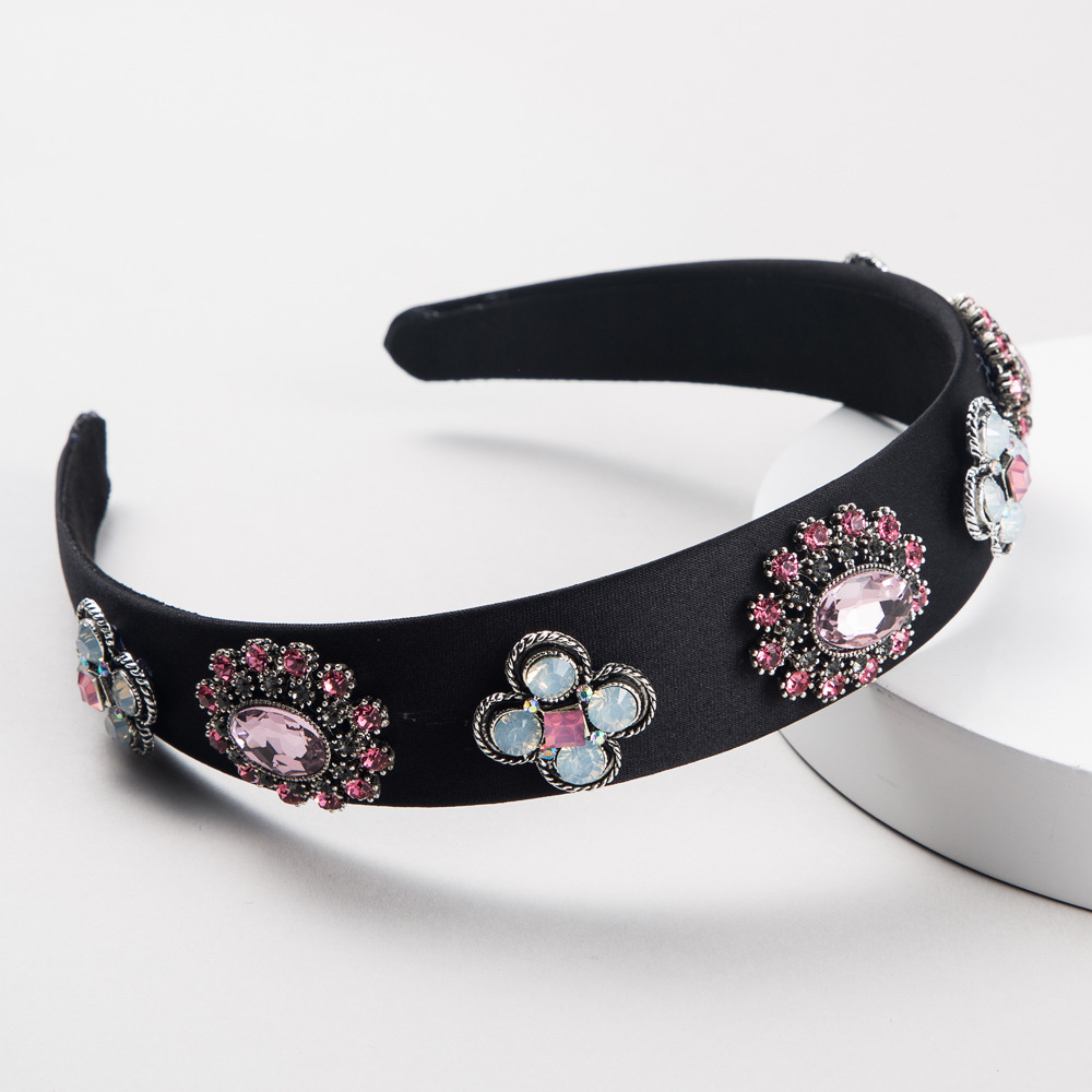 Multi-layer glass diamond spring and summer flower bright hair band Application Scenario