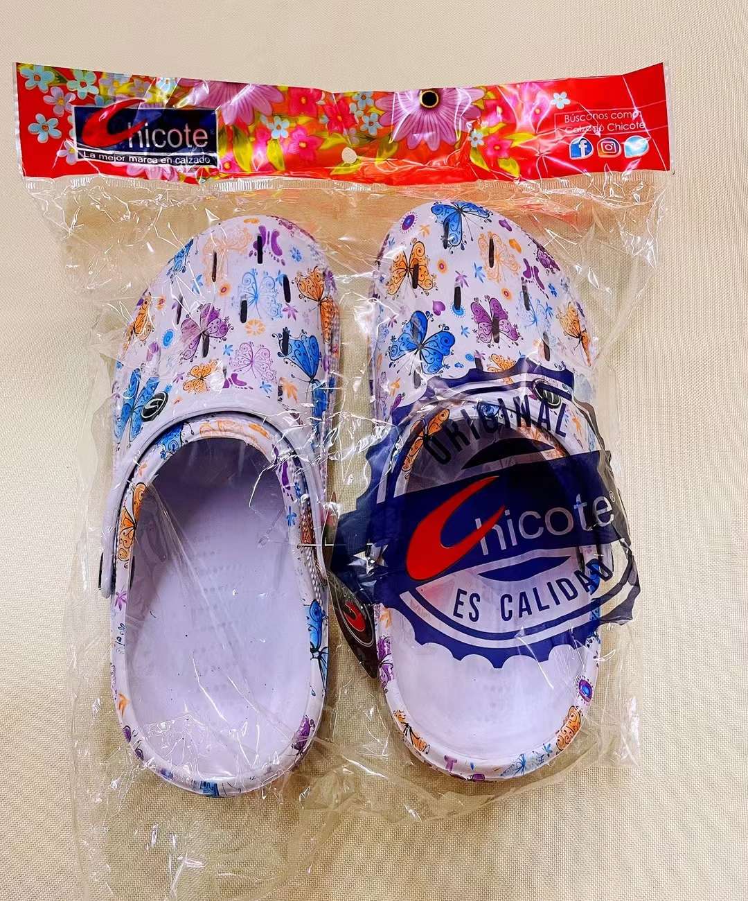 Water transfer printed crocs and garden shoes in stock Specification image