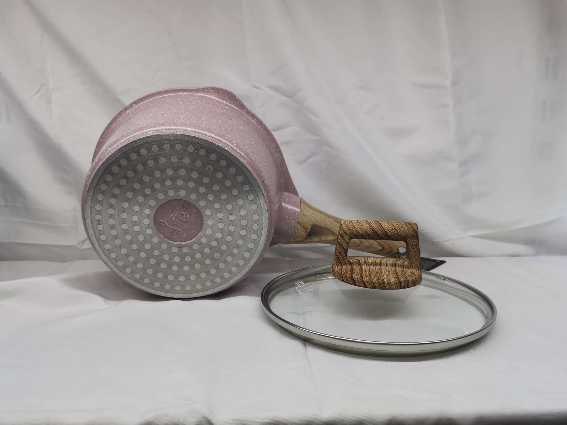 A 18cm light and fresh pink milk pot details Picture
