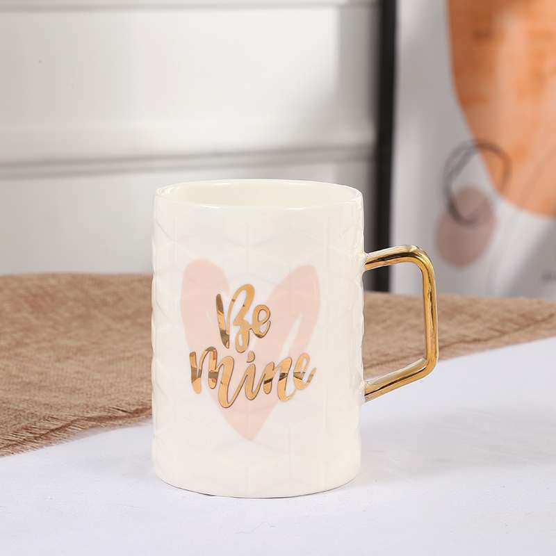 Creative heart-shaped gold edge slanted square cups, ceramic mugs, couple gifts, English letter water cups, direct supply from the manufacturer detail image 4