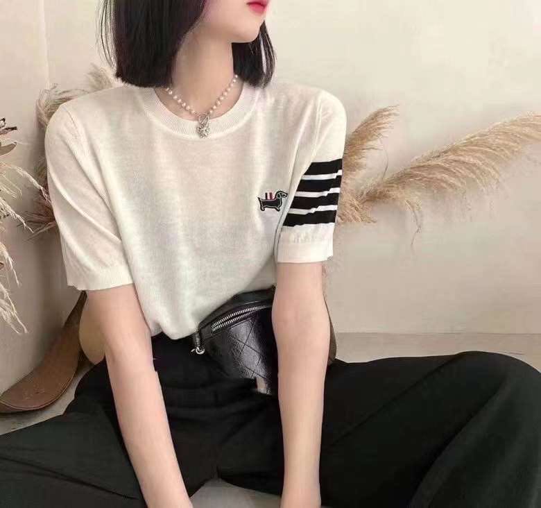Women's Sweater details Picture