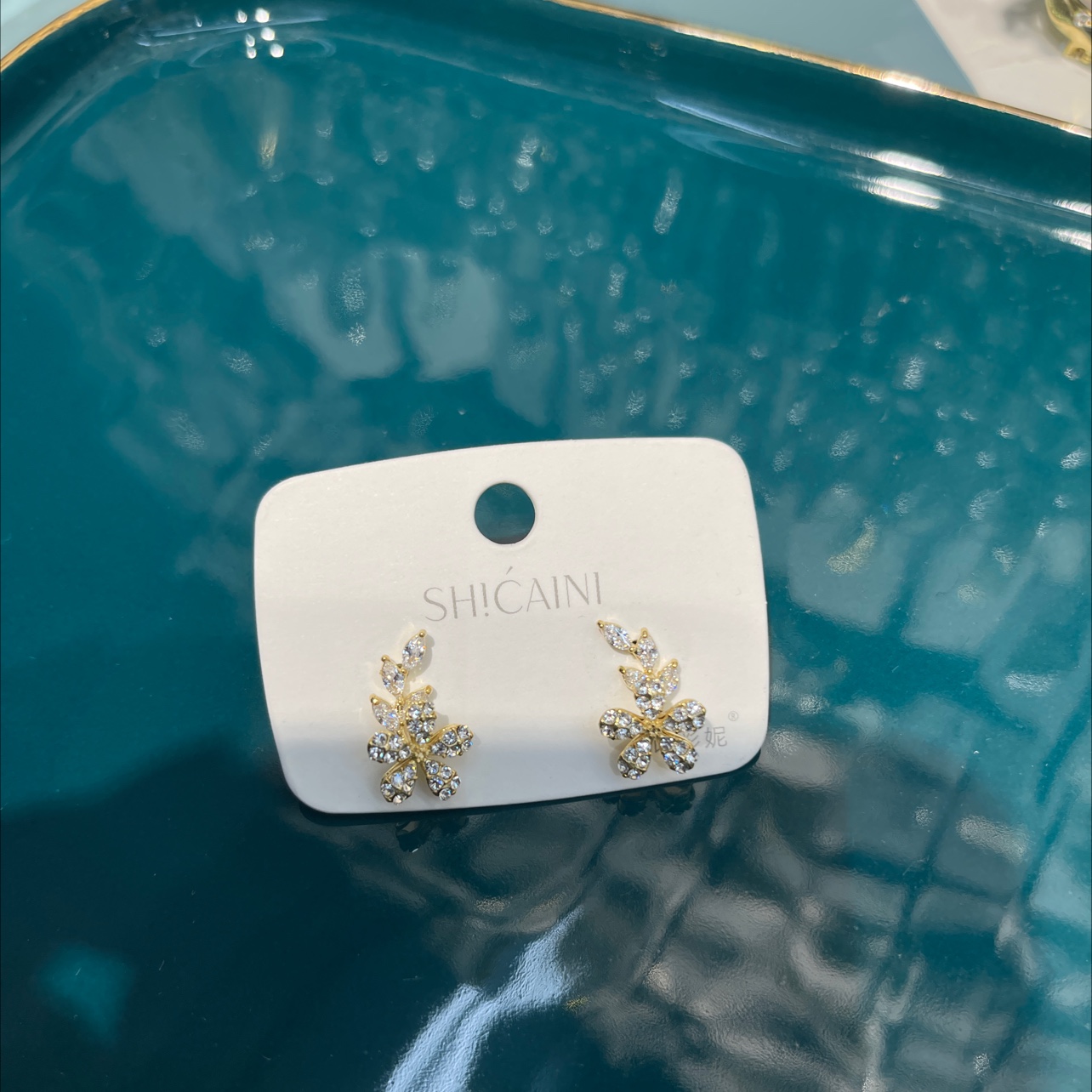 Flower leaf earrings