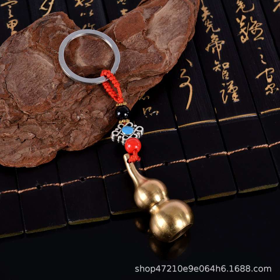 Small copper gourd keychain can be opened, copper gourd pendant, gourd keychain pendant, car supplies, car pendant, 4.5cm copper gourd detail image 3