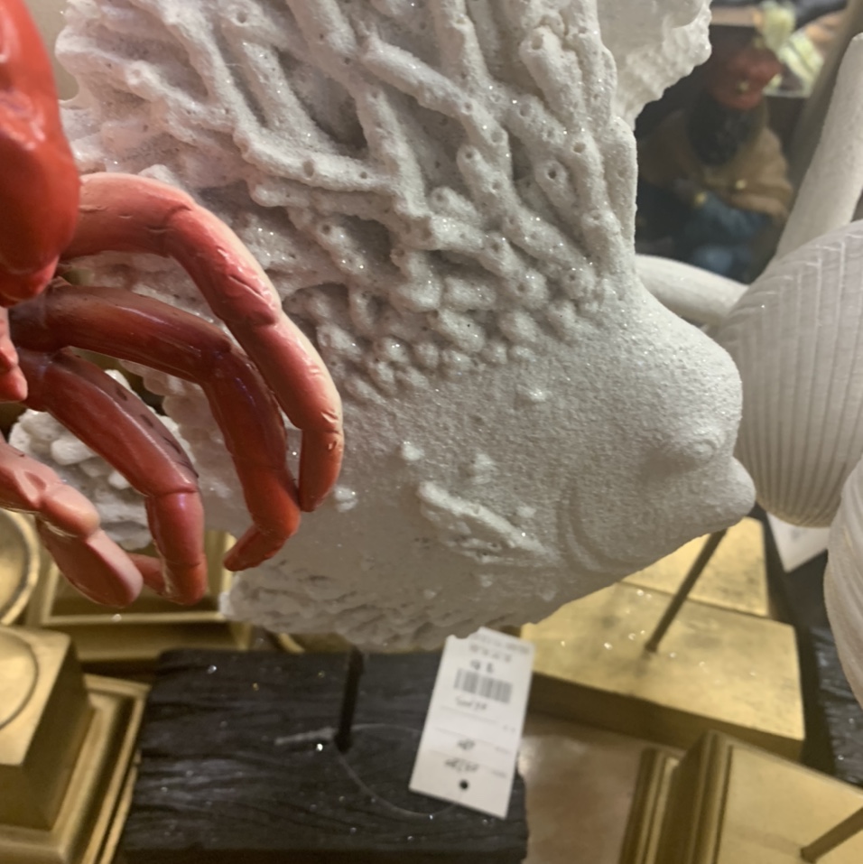 323