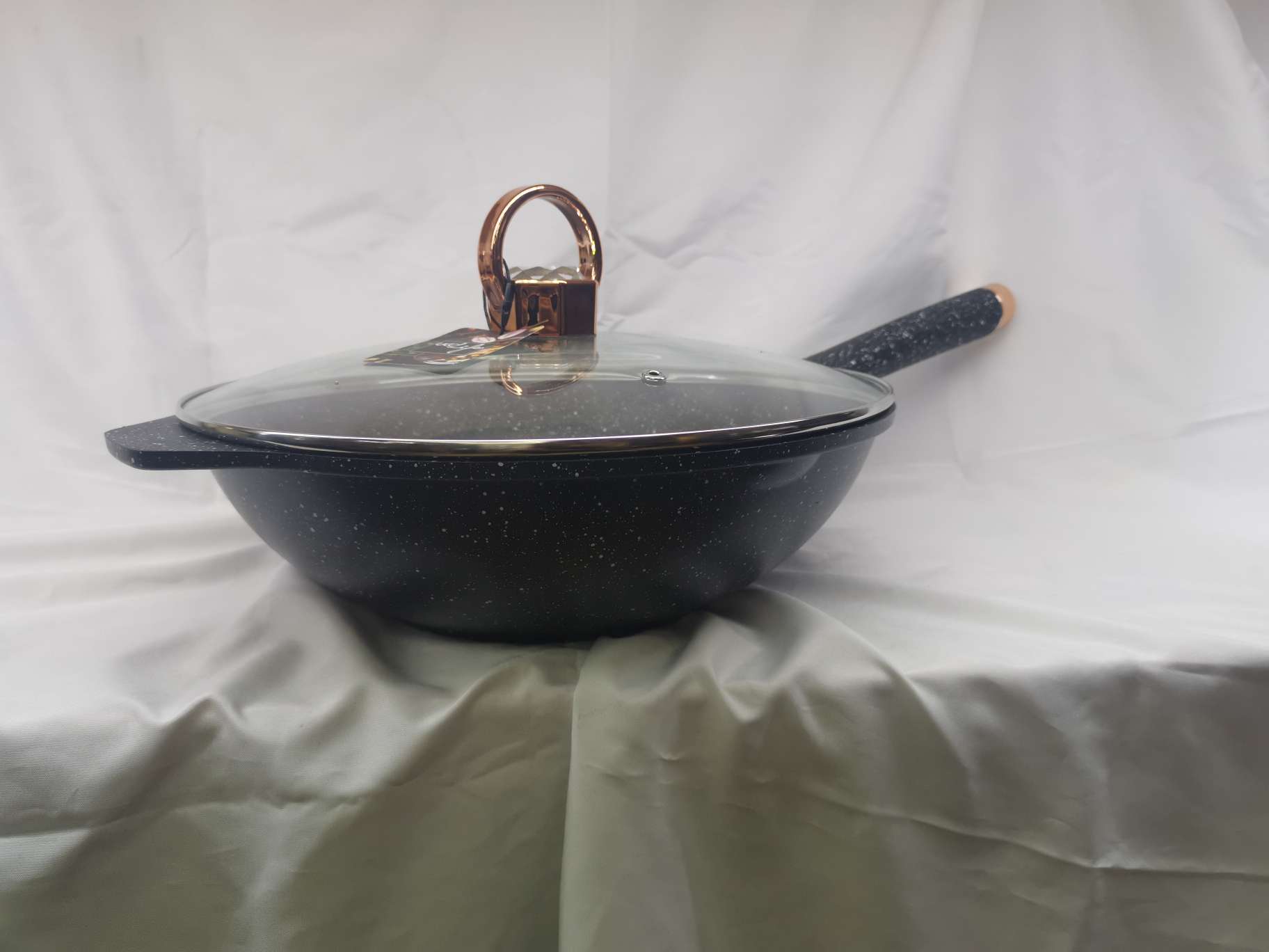 Medium-sized tourmaline non-stick wok, easy-to-rinse diamond wok Specification image