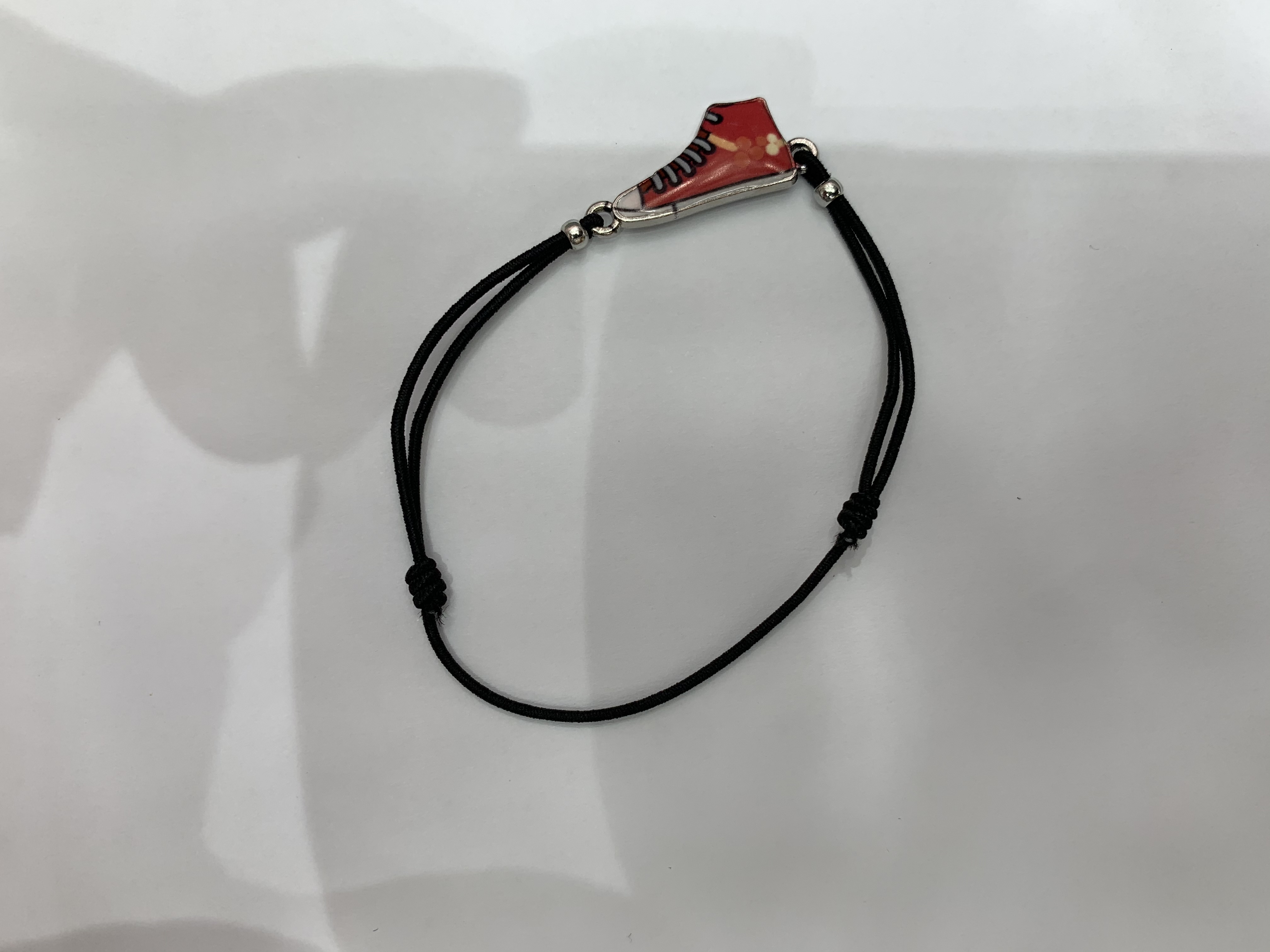 夏天爆款高帮运动鞋环保合金幸运手链之黑色弹力绳系列之003产品图