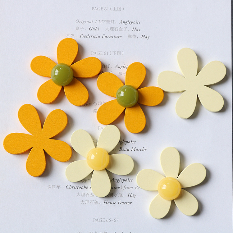 Japanese and Korean style exaggerated wooden large flower earrings, stud accessories, diy handcrafted hair clip accessories materials Application Scenario