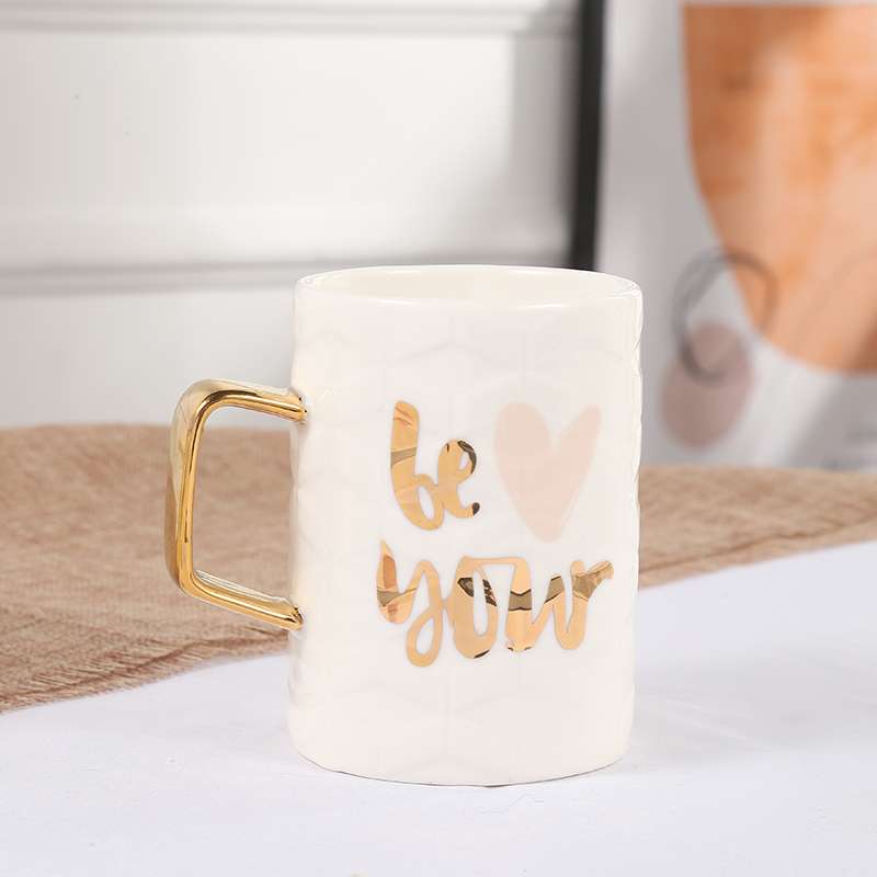 Creative heart-shaped gold edge slanted square cups, ceramic mugs, couple gifts, English letter water cups, direct supply from the manufacturer details Picture