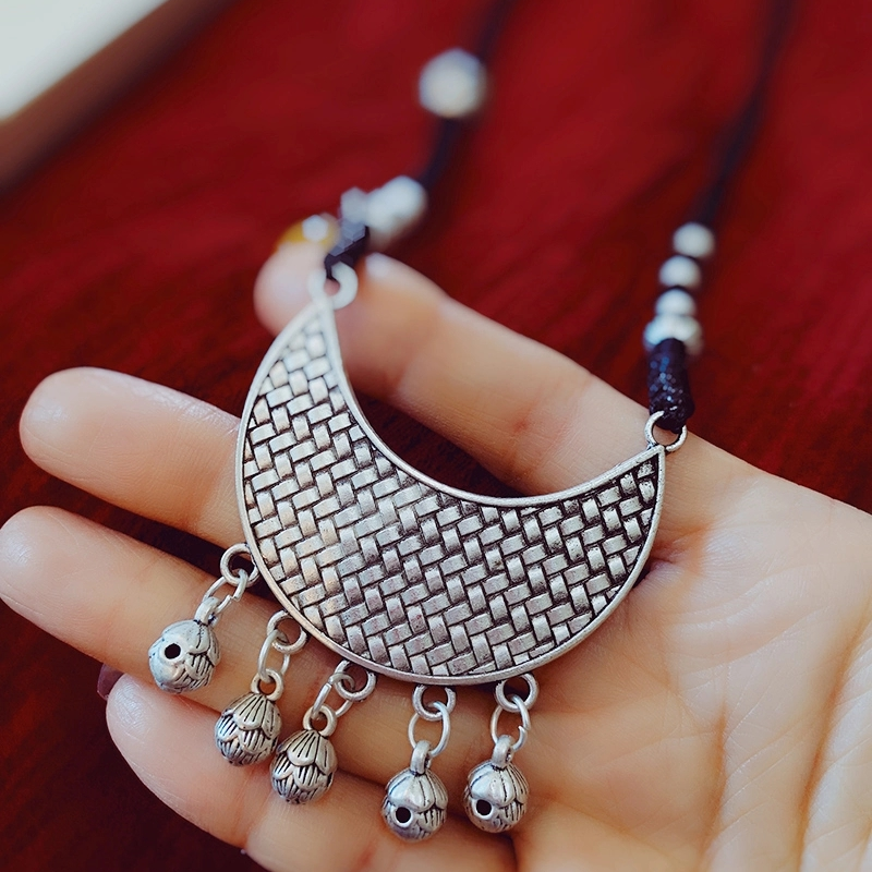 晶珀丽品牌复古仿银饰短款锁骨链女藏银蜜蜡项链毛衣链棉麻配饰挂件