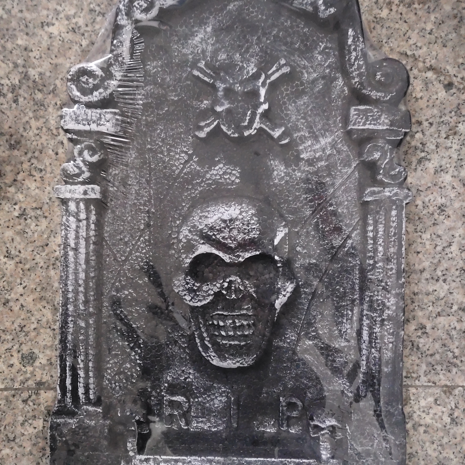 万圣节吓人泡沫墓碑图