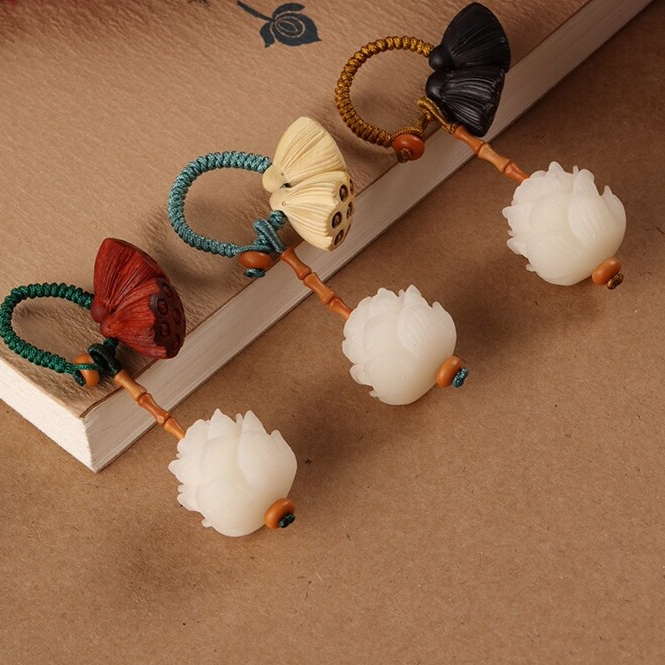 Llavero de jade blanco bodhi lotus