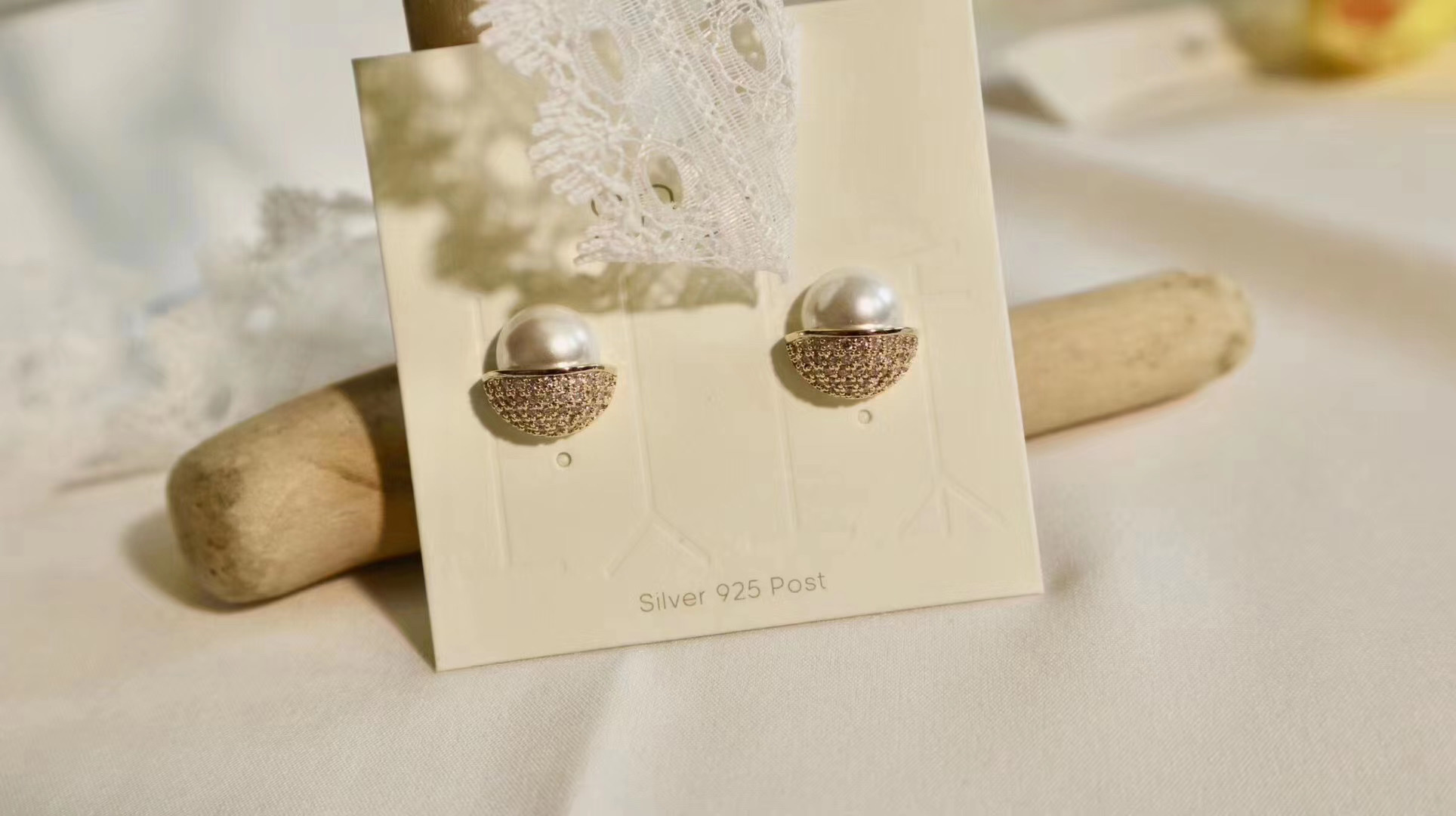 Simple and cold style ear studs, retro and fashionable, high-end European and American earrings, Internet celebrity personality, temperament, creative and versatile earrings 5 Specification image