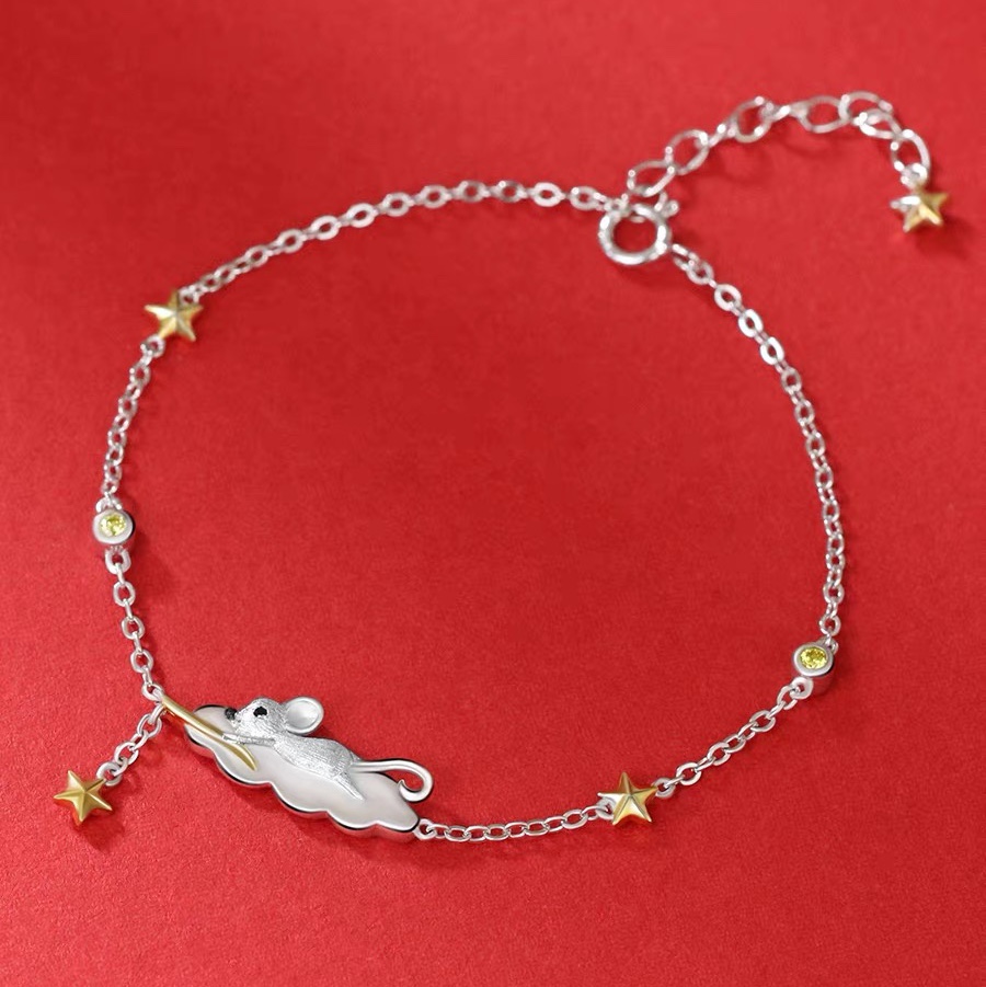 Mouse bracelet