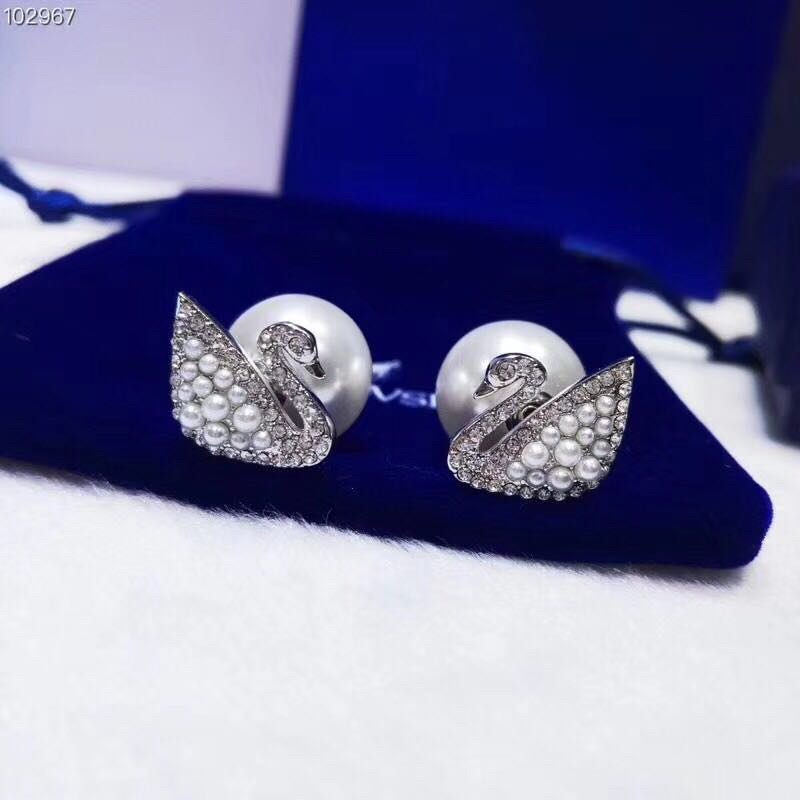 Swan stud necklace manufacturer direct supply, Douyin Live streaming, the first choice on Kuaishou. details Picture