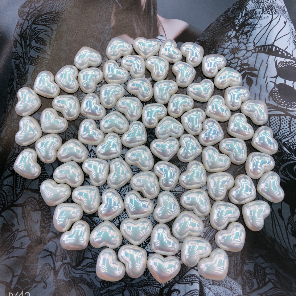 20桃心半面马贝