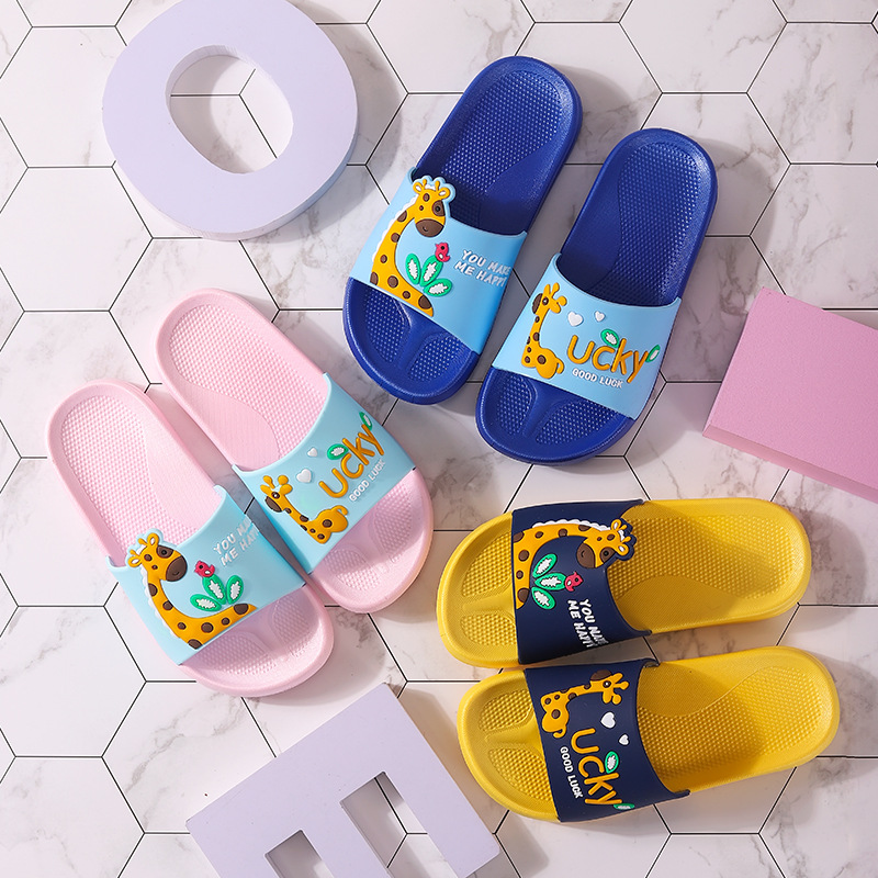 New home slippers Summer cartoon slippers Female giraffe children's flip-flops indoor bath baby slippers
