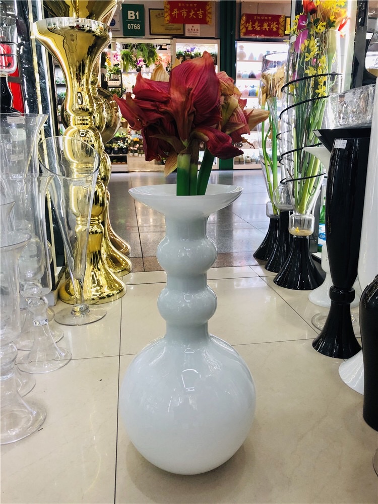 مزهرية بيضاء زجاج عصري Specification image