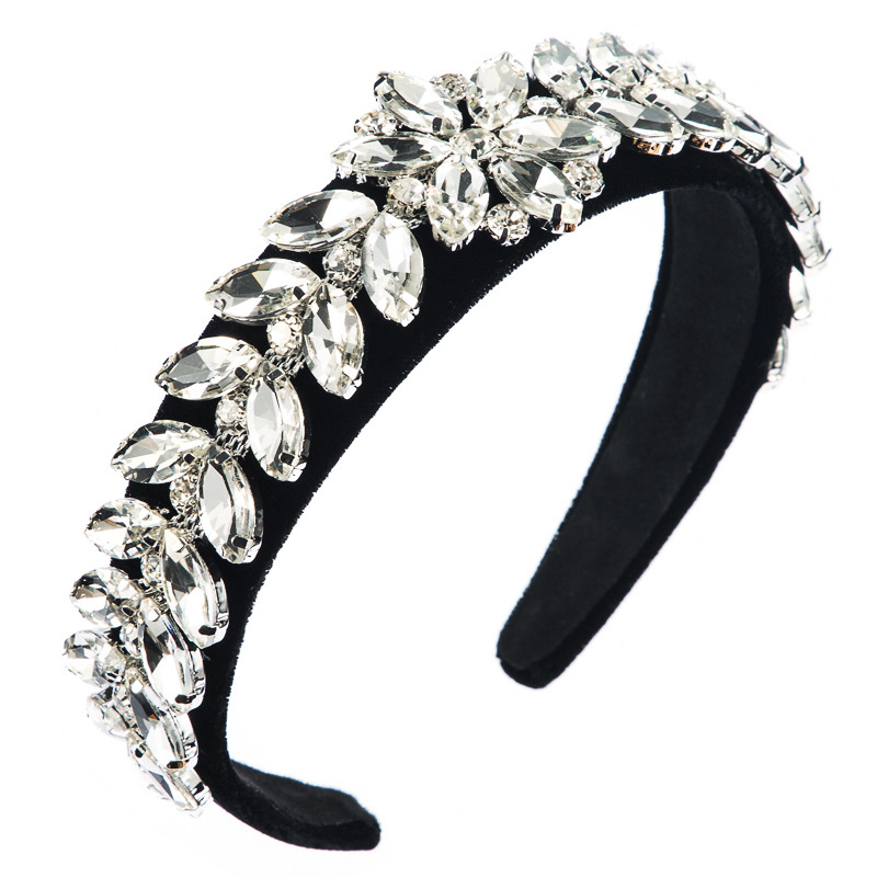 Fashionable leaf and flower accessory hair bands in Europe and America details Picture