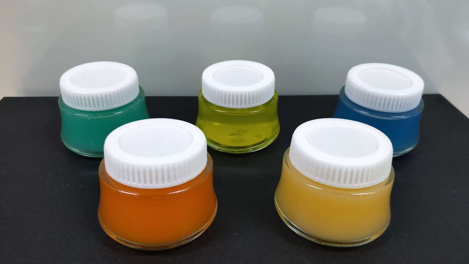 Simple packaging volatile scented ointment details Picture