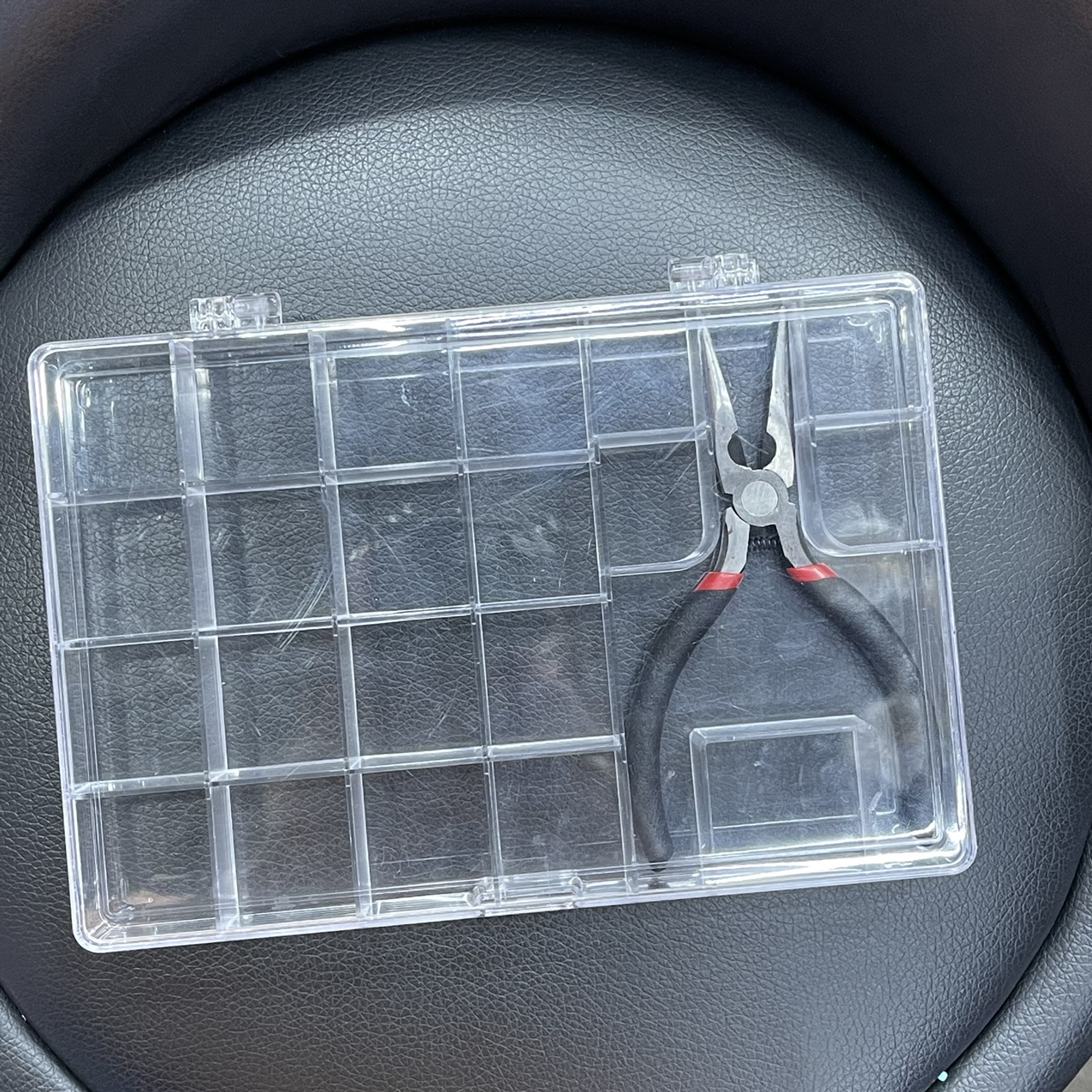 Square storage box pliers box is transparent and covered