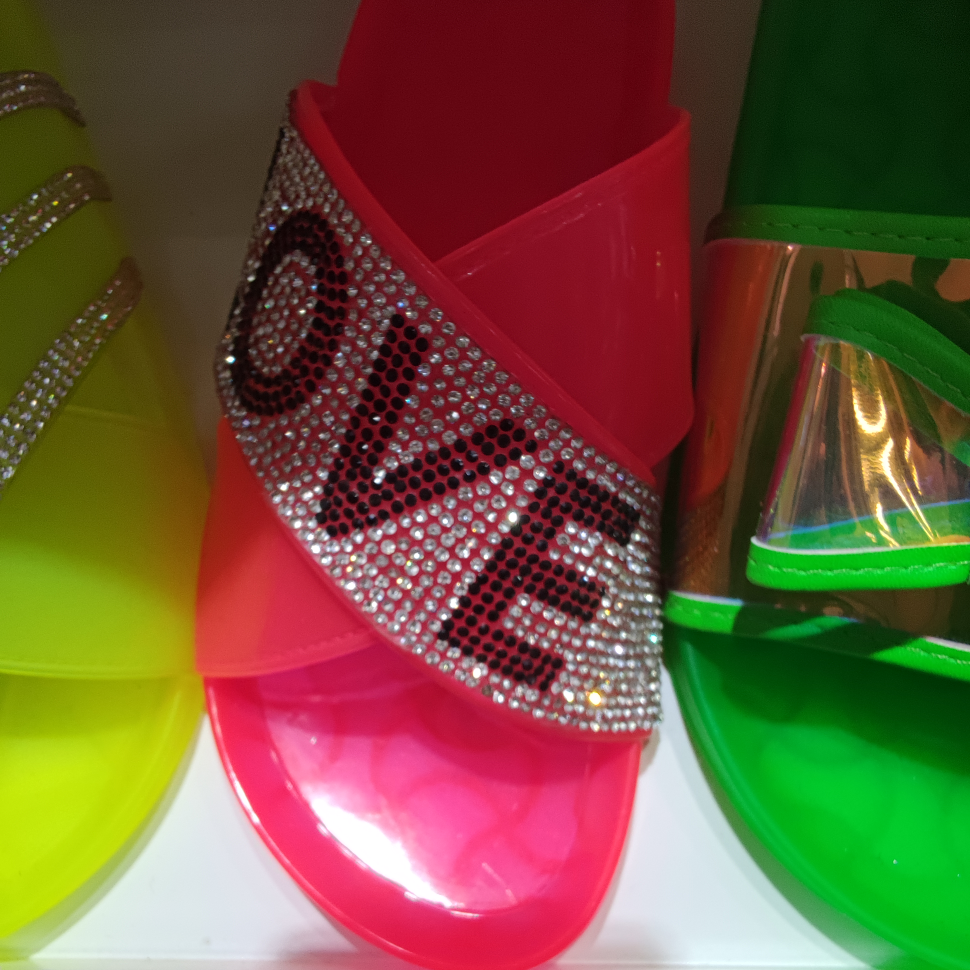 Red love crystal shoes