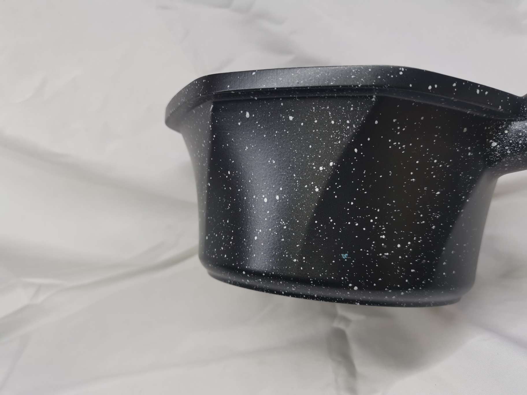 18cm star anise milk pot, high-end black Application Scenario
