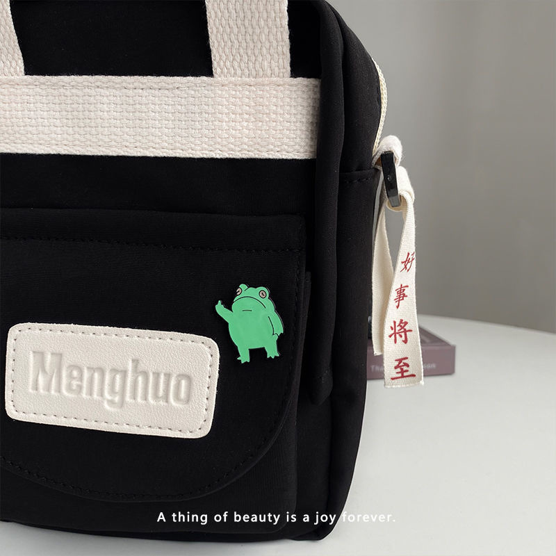 Funny Frog brooch, Korean version of ins student cute cartoon badge, personalized and versatile brooch bag packaging Application Scenario