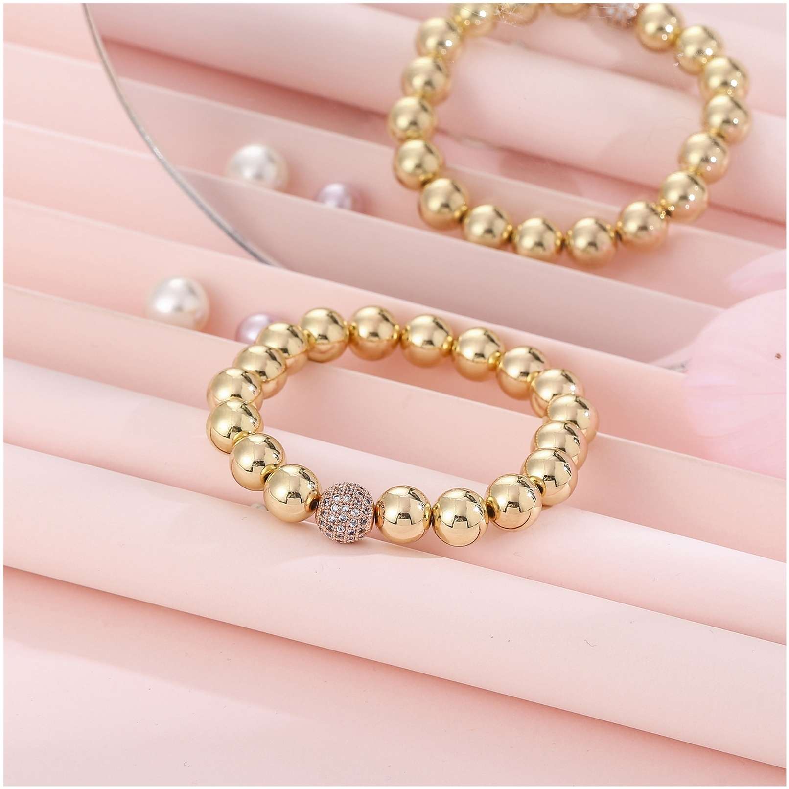 A new and popular CB bracelet with versatile European and American accessories, simple and fashionable, and a trendy bracelet Item Picture