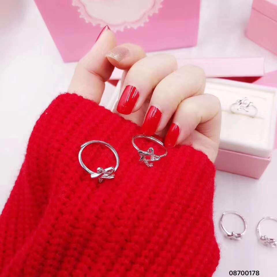 ( ｰ̀εｰ́ )用时间，感受美好事物

          ♡五角星⭐️纯银戒指💍♡