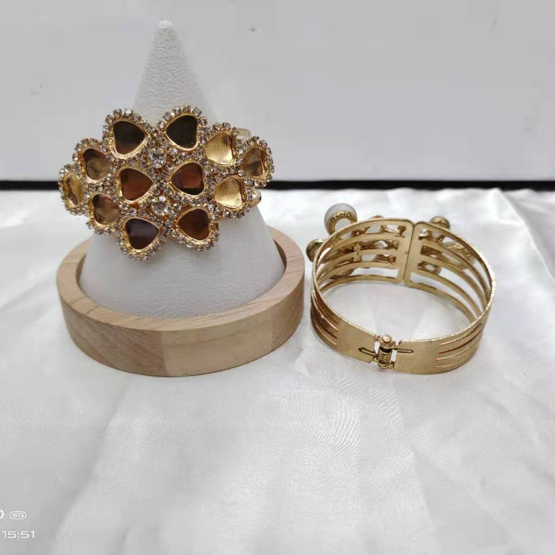 Fashion bracelet 455