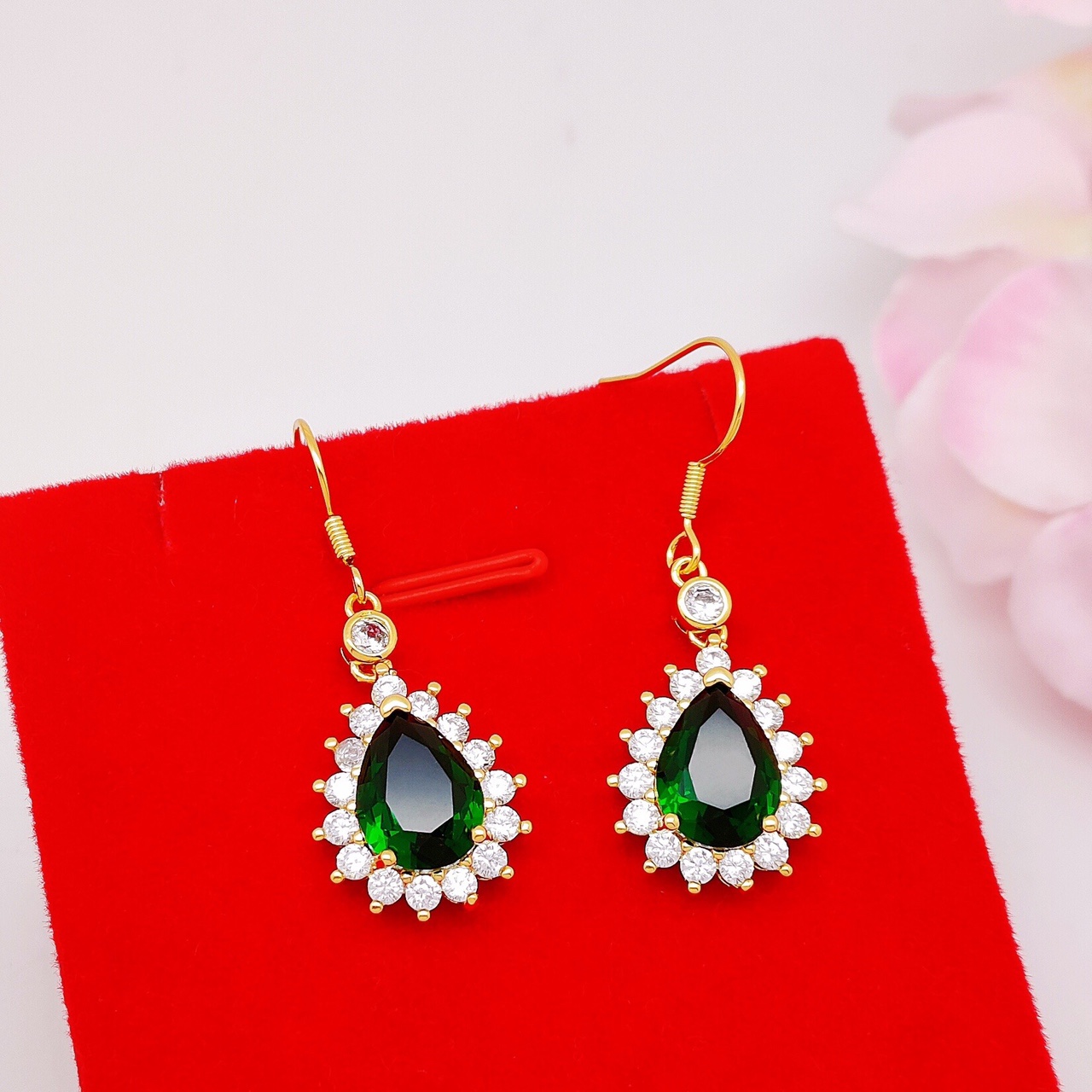 Micro-set water drop earrings zircon