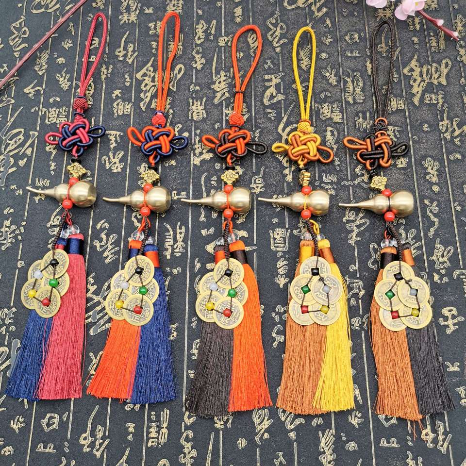 Wholesale of pure copper upper and lower opening gourd pendants, gold, wood, water, fire and earth copper gourd pendants, red, yellow and purple pendants Application Scenario