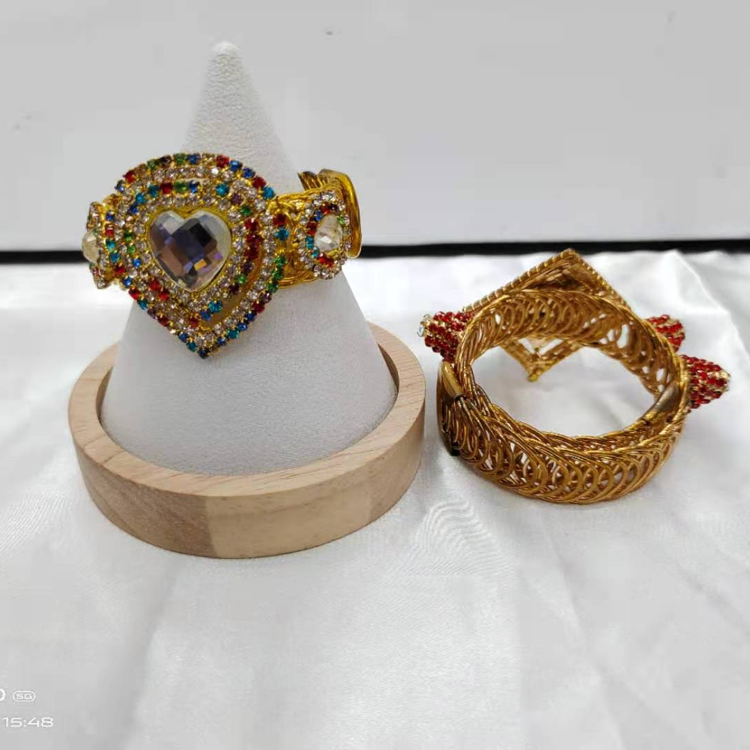 Fashion bracelet 468