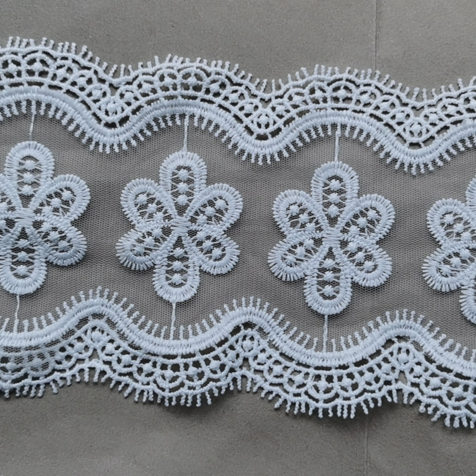 22 Water-soluble lace