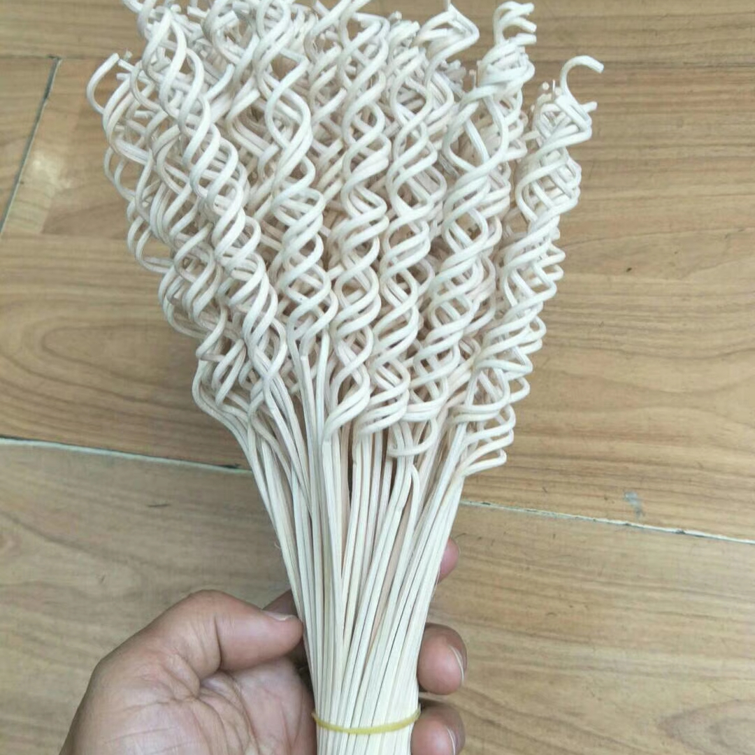 Twist three scented rattan sticks into a set of wavy rattan sticks