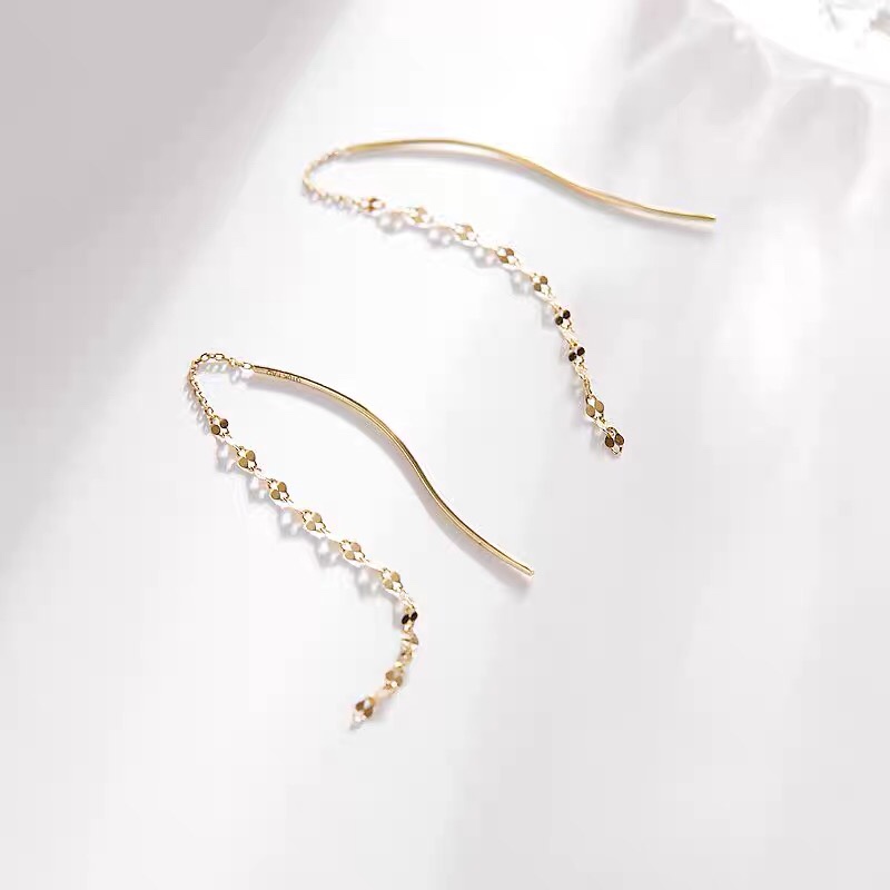 The latest stud earrings, tassel style, elegant new earrings, exaggerated earrings, simple and elegant for the eldest daughter, a trend of Internet celebrities